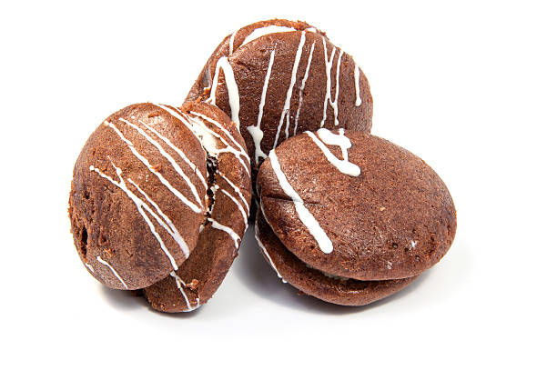 istock Gingerbread with chocolate isolated on the white background 638995320