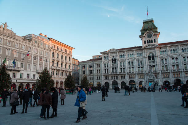 istock Stroll along the banks and squares of Trieste 638996100