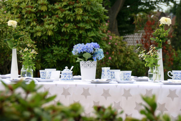 istock garden party 639002380