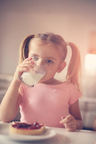 istock Girl having breakfast. 639004412