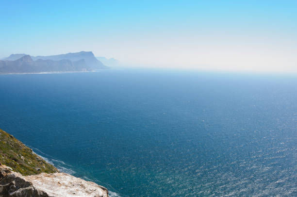istock Beautiful seaside scenery 639017402