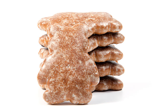 istock traditional gingerbread isolated on white background 639038212