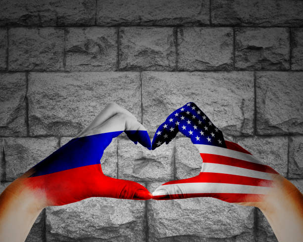 istock Russian friendship and America 639047692