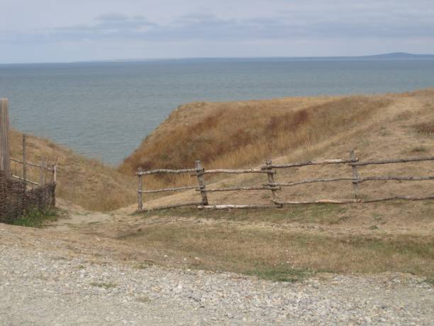 istock sea in autumn 639052690
