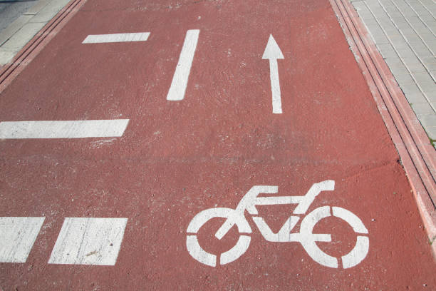istock Bike Lane Symbol 639054194