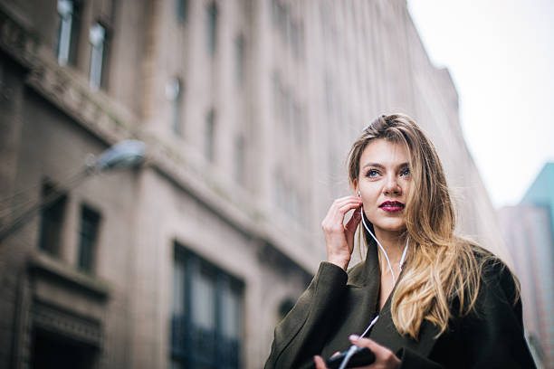 istock Stunning blonde girl 639090228