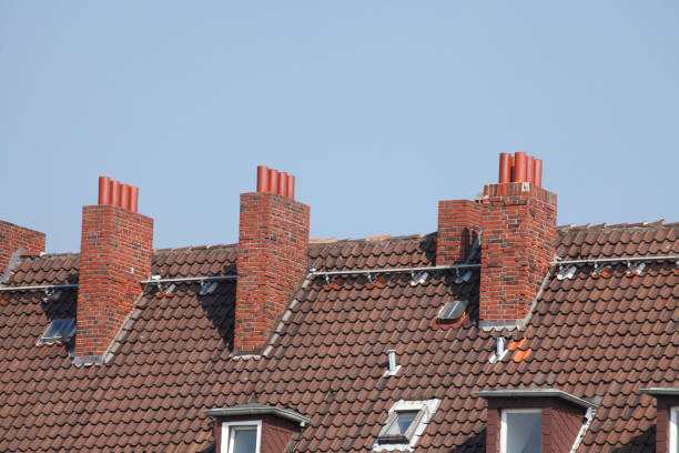 istock Roof, skylights, chimneys 639108422