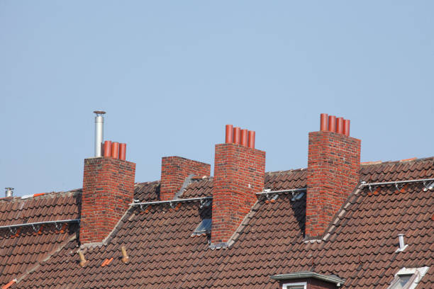 istock Roof, skylights, chimneys 639108480