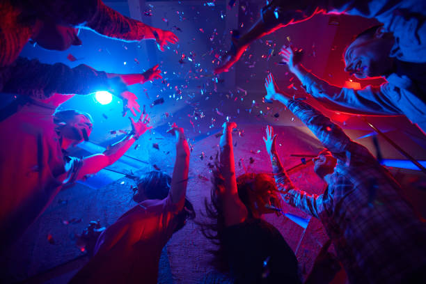 fun at disco - festa imagens e fotografias de stock