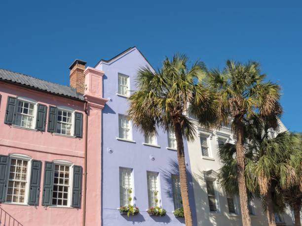 istock Rainbow Row, Charleston, South Carolina 639116072