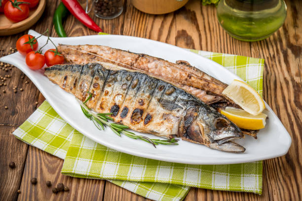 istock fried mackerel fish on grill close-up 639118612