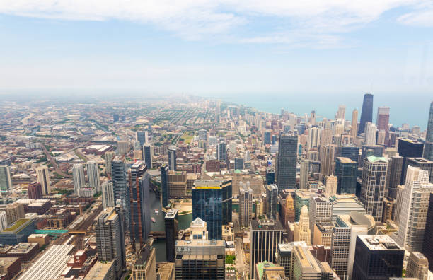 istock Panorama view of downtown Chicago 639122272