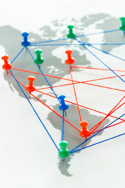 istock America connected by thumbtacks 639122652