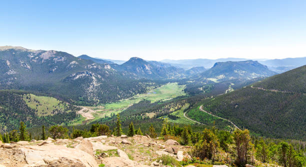 istock Valley landscape with green forest in usa. 639127912