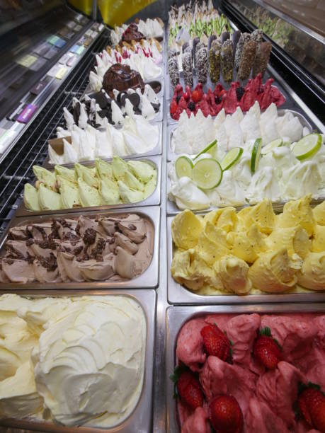 istock Ice cream parlor i 639151272