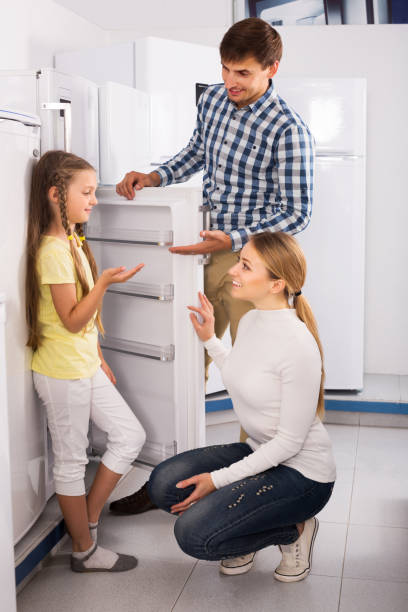 rodzinna lodówka - three different refrigerators zdjęcia i obrazy z banku zdjęć