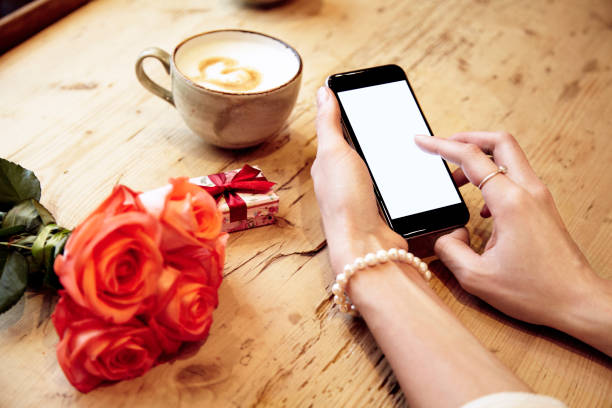 istock Lady writing message by phone. St. Valentine's day concept 639161724