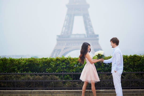 istock Romantic couple together in Paris 639163360