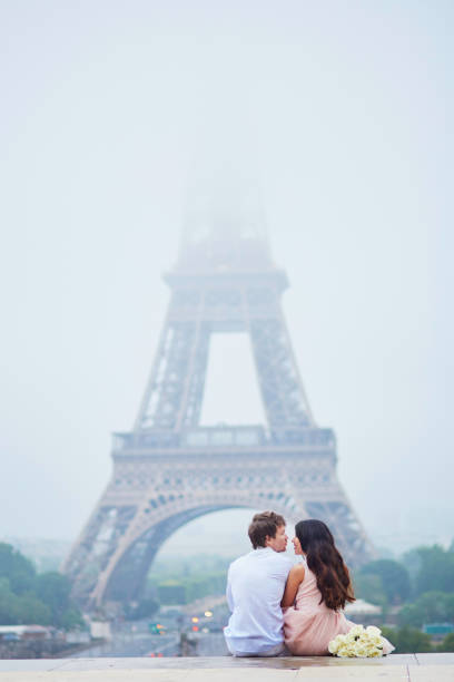 istock Romantic couple together in Paris 639165402
