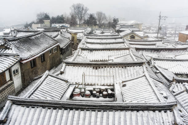 istock bukchon hanok village in winter 639167054