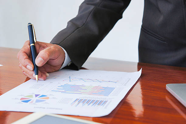 istock Business meetings, documents, sales analysis, Analysis Results 639174624