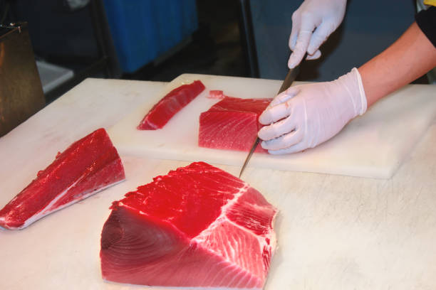 Tuna fish cutting