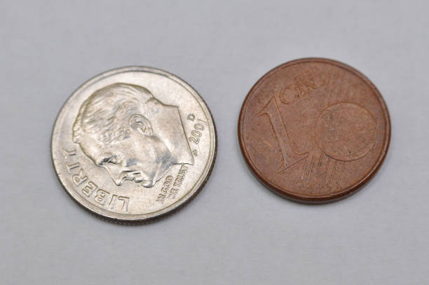 istock Euro cent, American liberty 639192864