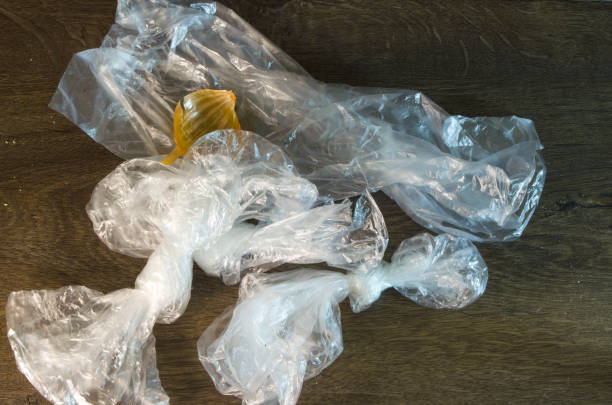 istock lie on the floor packs, garlic, onions. 639222402