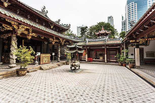 シンパオーレのティアンホックケン寺院 - temple singapore city singapore buddhism ストックフォトと画像