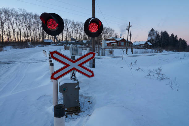 istock Red lights at railrod crossing 639236584