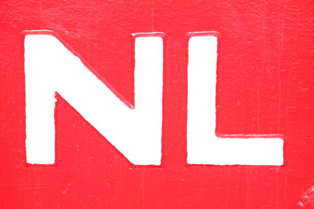 istock Lettering NL, ship wall, red background 639239352