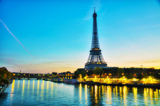 istock Cityscape with the Eiffel tower 639255844