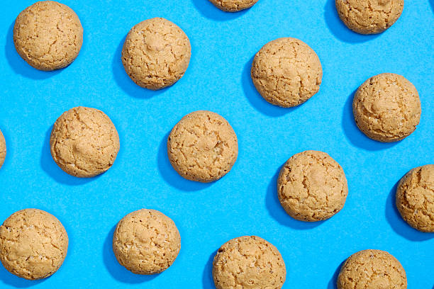 istock Pattern made of sweet cookies 639259080