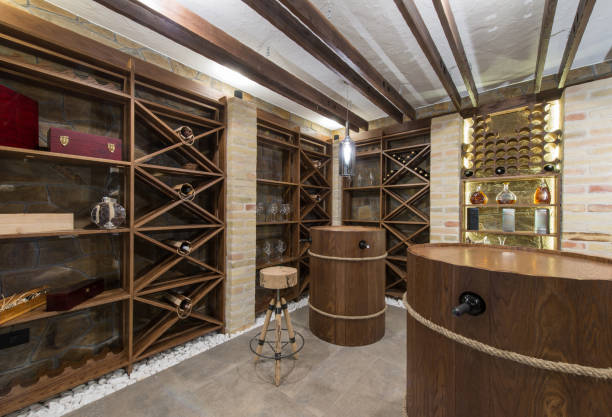 cantina di vini della villa di lusso - wine cellar luxury convenience store foto e immagini stock