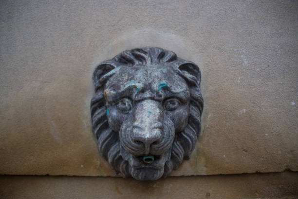 istock Lion Head Fountain 639288312