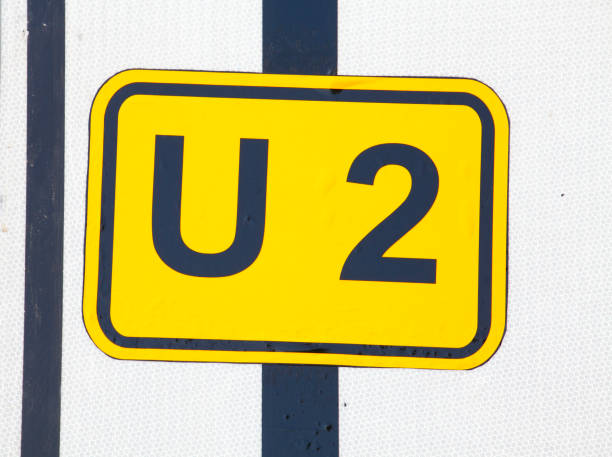 istock Traffic sign diversion 639306744