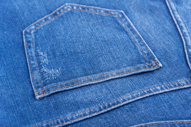 istock The pockets of denim pants. 639328104