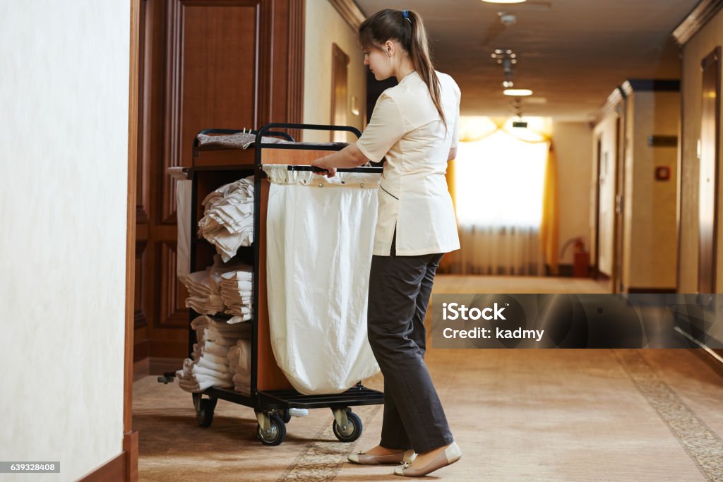 chambermaid im hotel - Lizenzfrei Hotel Stock-Foto