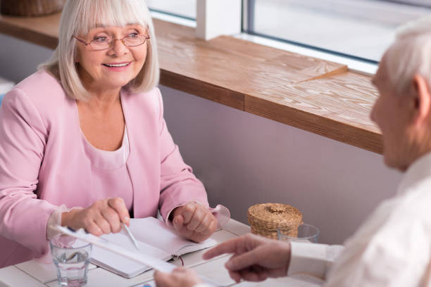 istock Experienced business people discussing contract 639329768
