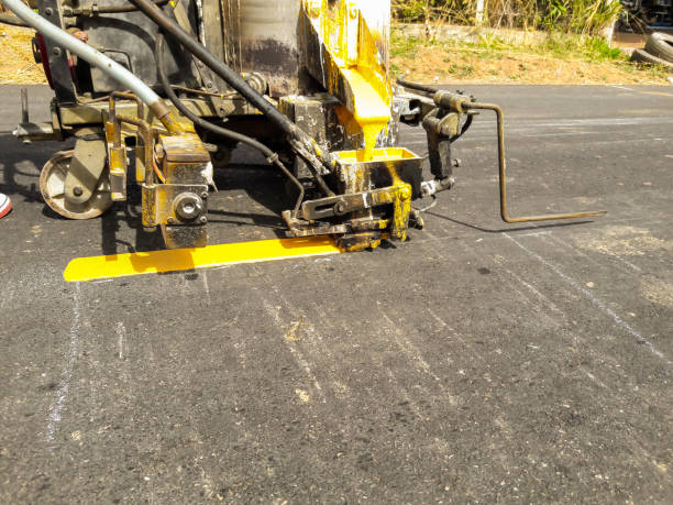 istock Traffic line painting . 639336378