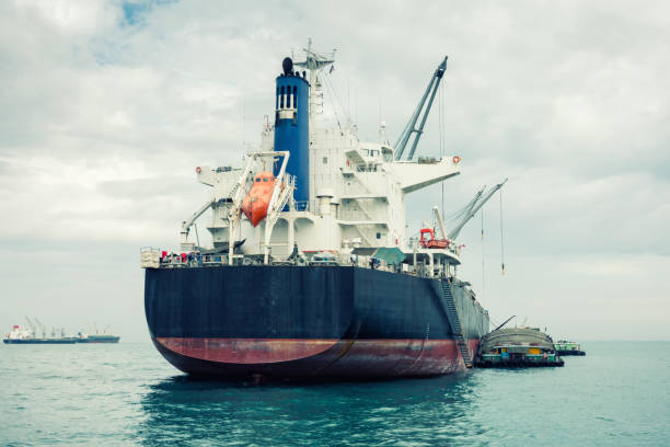 istock Marine and shipping unloading in the ocean. 639347138