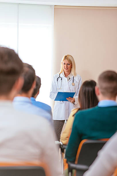 istock Education on pharmaceutical seminar 639373560