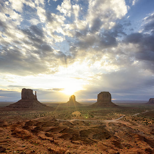 istock Sunrise in Monument Valley 639374588