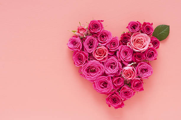 istock Heart shape rose arrangement 639396908