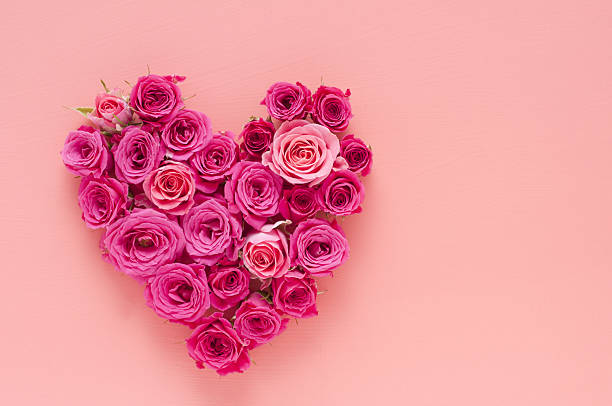 istock Heart shape rose arrangement 639396934