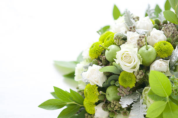 istock Flower arrangement 639397954