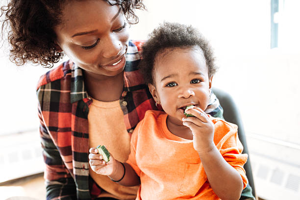 istock Cute daughter and mother 639403312