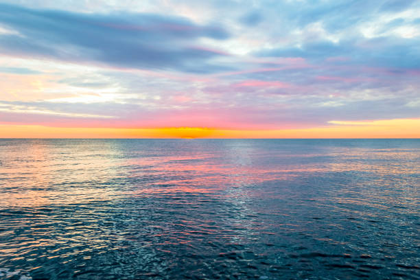istock Beautiful sunset over sea 639433824