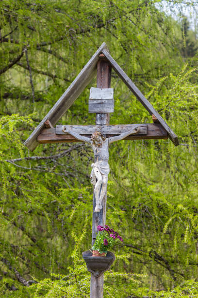 istock Christian wayside shrine in South Tyrol 639433924