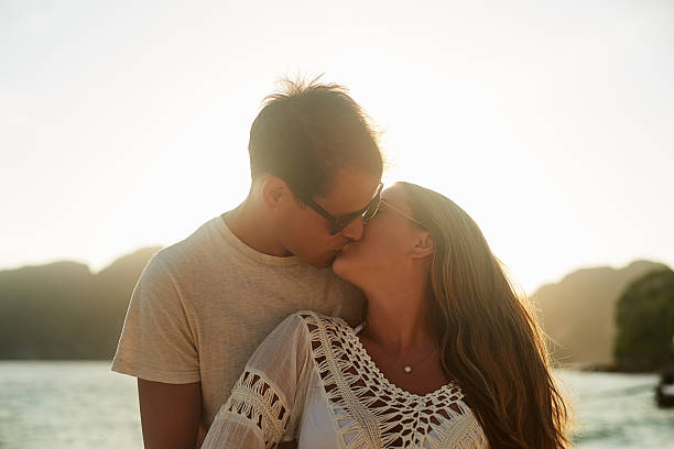 istock Kisses at sunset 639439594